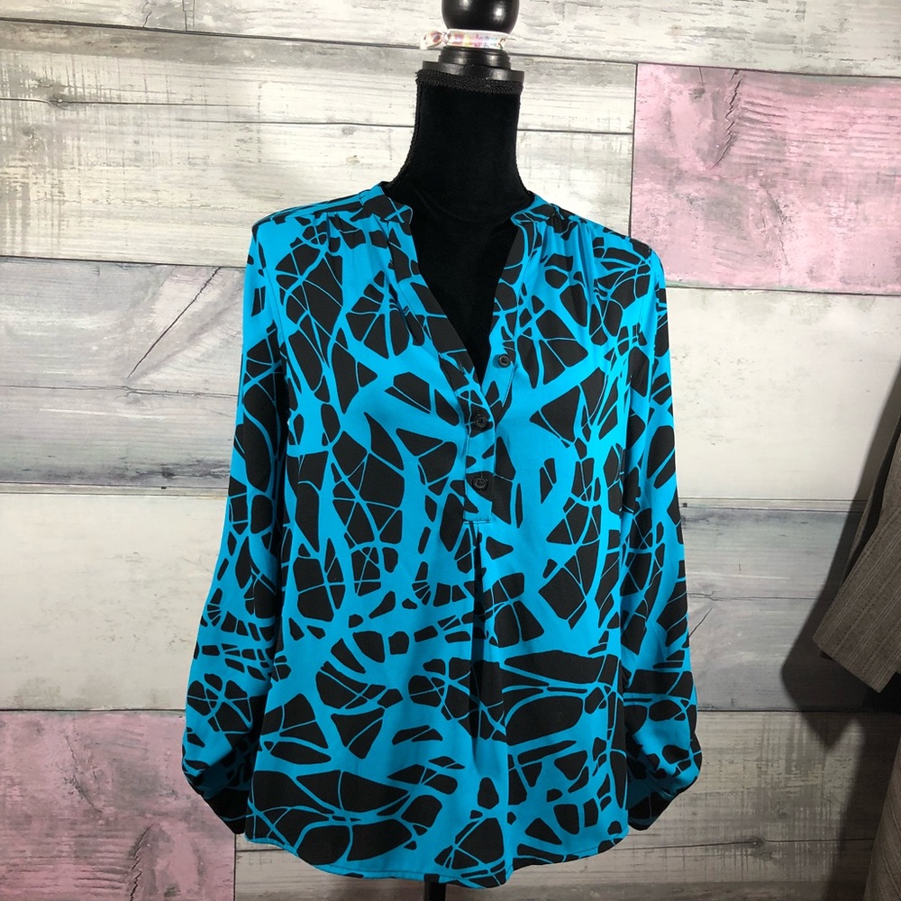 Dana Buchman Black/Blue. Long sleeve blouse. Small